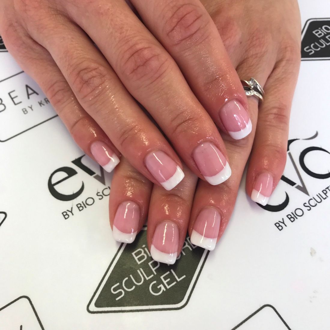 french tips nails